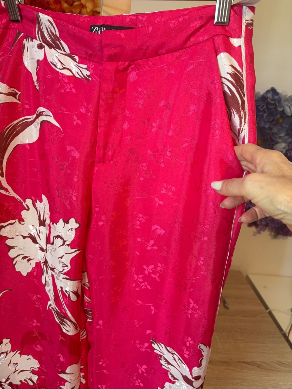 ZARA WOMAN's FLORAL PRINTED CROPPED TROUSERS PANT PINK
WHITE - Picture 9 of 11
